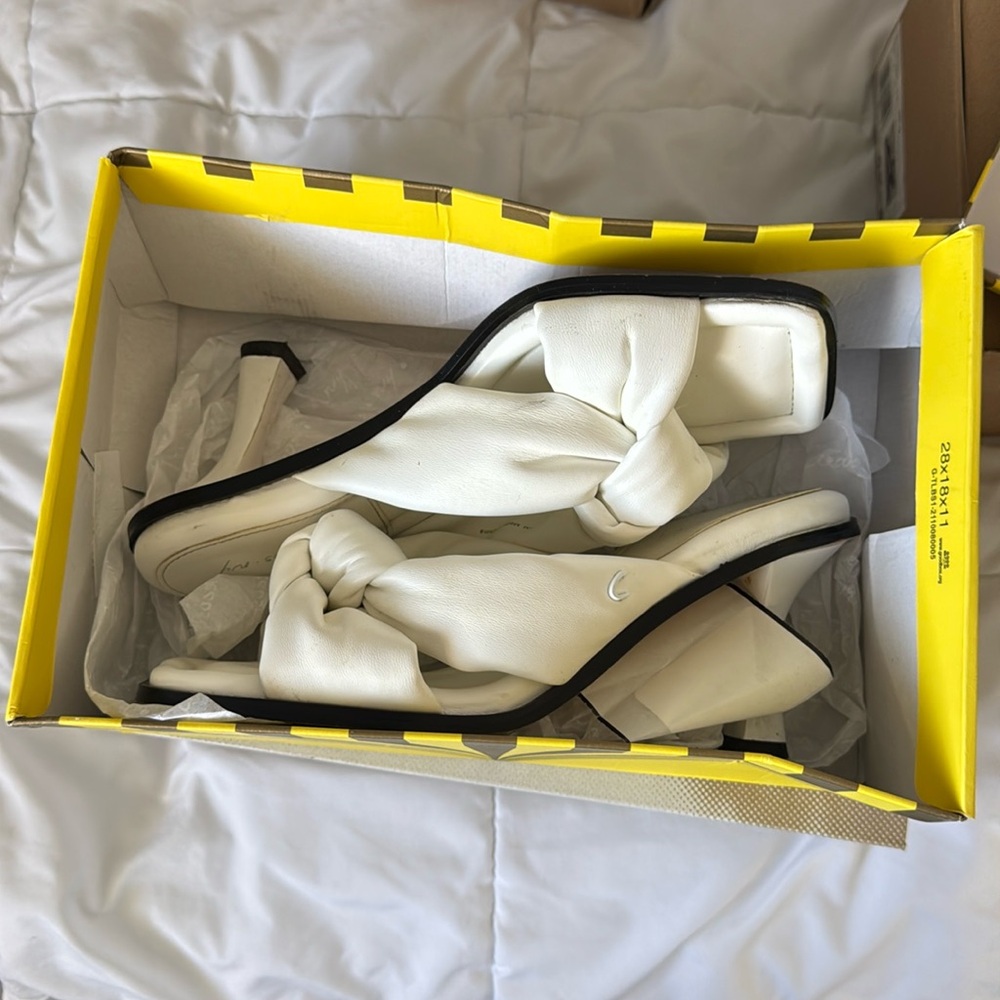 Circus by Sam Edelman heels